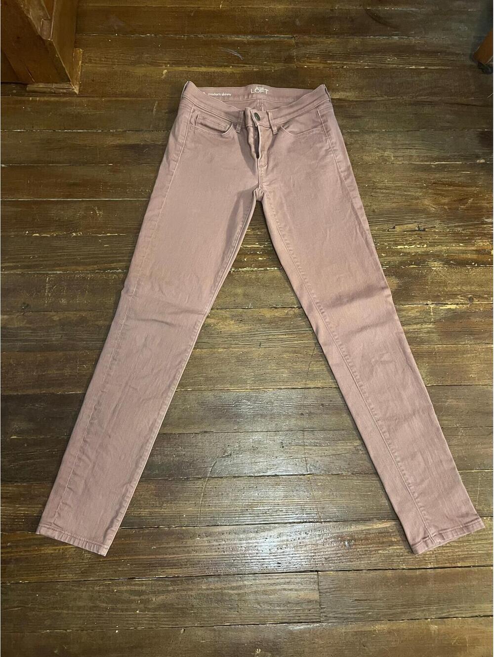 194. LOFT Modern Skinny